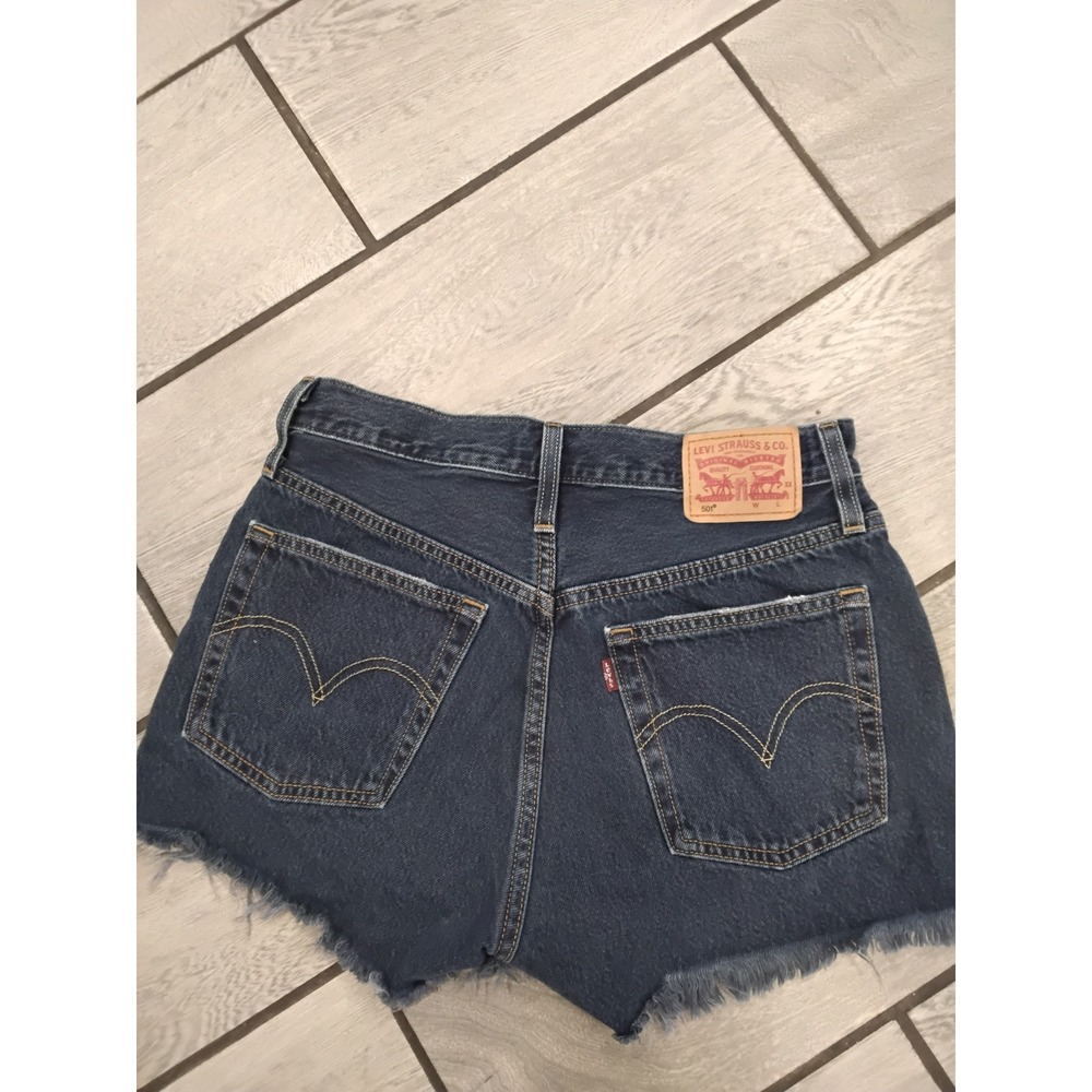 Levis 501 Womens High Rise Denim Shorts Dark Wash Frayed Hem W26 558022 - Picture 6 of 6